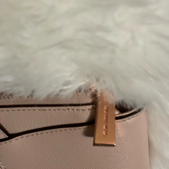COPY - Michael Kors Medium Maddie-Tote-Blush & Rose Gold - Picture 8 of 10